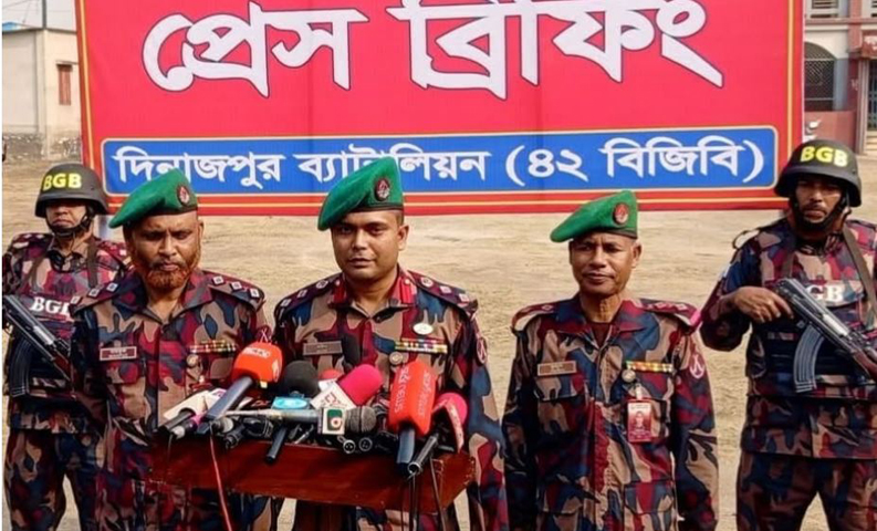 দিনাজপুর ৪২ বিজিবি'র প্রেস ব্রিফিং : এয়োদশ সংসদ নির্বাচনে জেলার ৬টি  আসনে ৩৭ প্লাটুন বিজিবি মোবাইল ও স্ট্রাইকিং মোতায়েন
