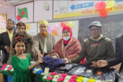 শিক্ষকদের উপহারে শীতের পোশাক পেয়ে উচ্ছ্বসিত ধুনটের শিক্ষার্থীরা