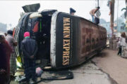 গোবিন্দগঞ্জে মহাসড়কে বাস উল্টে আহত ১৫