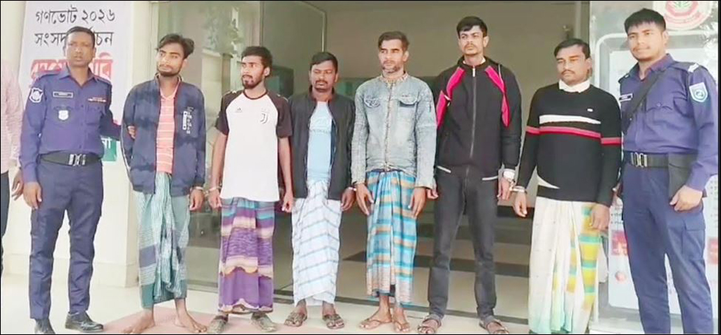 গোবিন্দগঞ্জে আ’লীগ নেতাকে গ্রেপ্তার করতে গিয়ে মারপিটের শিকার তিন এসআই, গ্রেপ্তার ৬