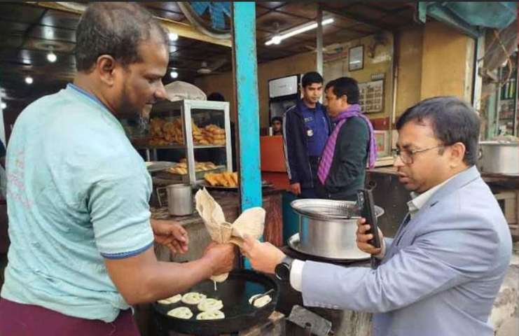 খাবারে ইঁদুরের দৌড়ঝাঁপ, নিষিদ্ধ রাসায়নিক হাইড্রোজ ব্যবহার বগুড়ায় হোটেল সানঅ্যান্ডসিকে এক লাখ জরিমানা