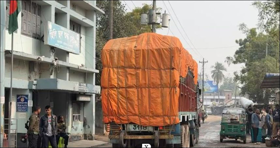 আমদানি অব্যাহত থাকায় হিলিতে চালের দাম কমেছে কেজিতে ৮ টাকা