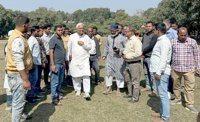 দিনাজপুর-৬ আসনে এমপি প্রার্থী ডা. জাহিদ হোসেনের জনসংযোগ পাড়া-মহল্লায়