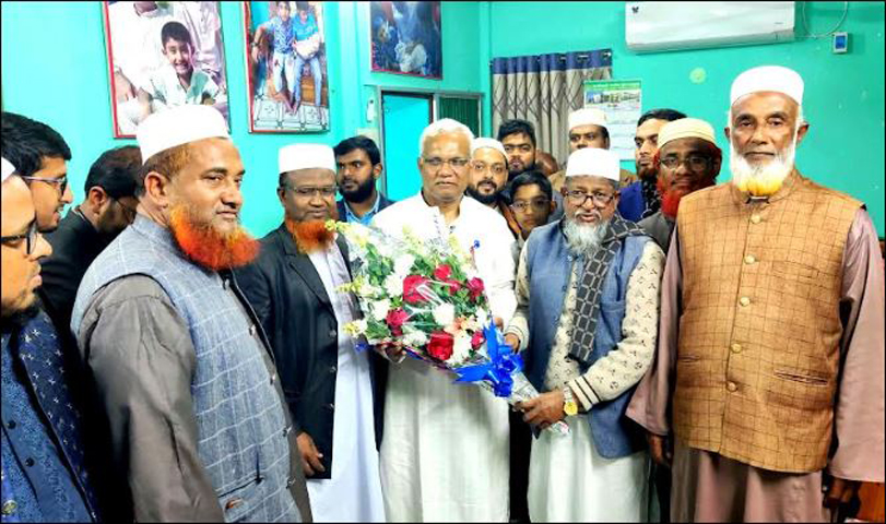 দিনাজপুর-৬ আসন : নবনির্বাচিত সংসদ সদস্যর সাথে প্রতিদ্বন্দ্বী প্রার্থীর শুভেচ্ছা বিনিময় ও সৌজন্যে সাক্ষাৎ