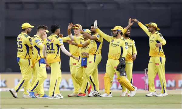 টানা ব্যর্থতার বৃত্ত ভাঙতে মরিয়া চেন্নাই