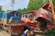 কুমিল্লায় রেলক্রসিংয়ে ট্রেনের ধাক্কায় বাস দুমড়ে-মুচড়ে নিহত ১২