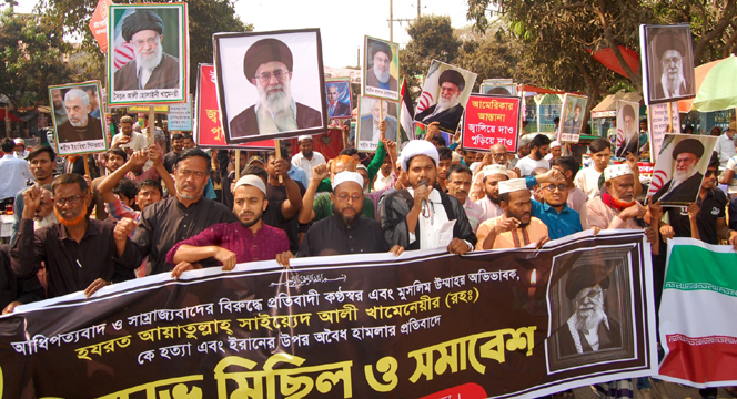 বগুড়ায় ইরানে হামলা ও খামেনি হত্যার প্রতিবাদে বিক্ষোভ