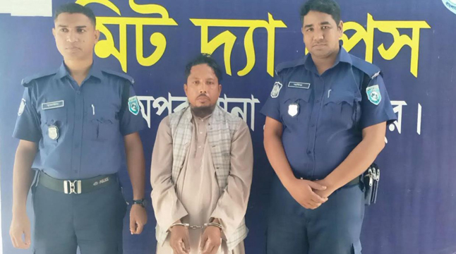 হিলিতে মাদ্রাসা ছাত্রকে যৌন নির্যাতনের অভিযোগে শিক্ষক গ্রেফতার