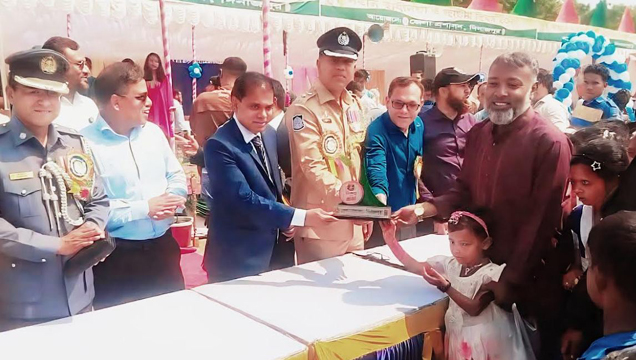 মহান স্বাধীনতা ও জাতীয় দিবস উপলক্ষে ডিসপ্লেতে প্রথমবার অংশগ্রহণ করেই বাজিমাত দক্ষিণ দাইনুর সরকারি প্রাথমিক বিদ্যালয়ের