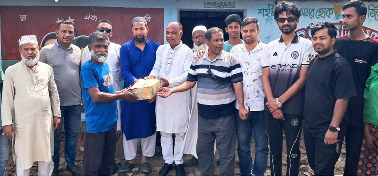 সান্তাহারে বিএনপি নেতা টিকনের ঈদ সামগ্রী পেলেন শতাধীক নির্যাতিত নেতা কর্মী