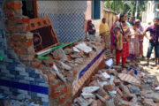 বীরগঞ্জে রাতের আঁধারে বসতবাড়িতে হামলা ও লুটপাট, আহত ৩