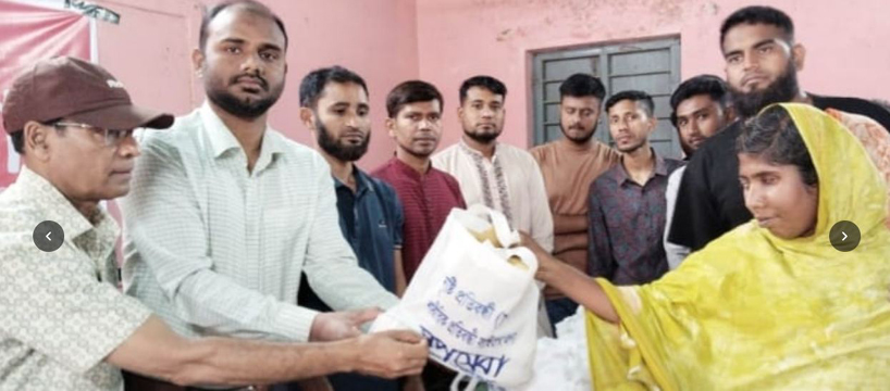 ধুনটে স্বপ্নসেবার উদ্যোগে প্রতিবন্ধীদের মাঝে ঈদ সামগ্রী বিতরণ