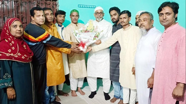 দিনাজপুরের হুইপ আখতারুজ্জামান মিয়া’র সাথে সাংবাদিকদের মতবিনিময়