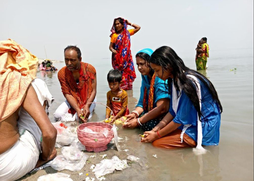 ধুনটে যমুনায় স্নানোৎসবে পূণ্যার্থীদের ভিড়