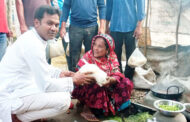 পাঁচবিবিতে গরীবের দরজায় ঈদ সামগ্রী নিয়ে হাজির যুবদল নেতা লিটন