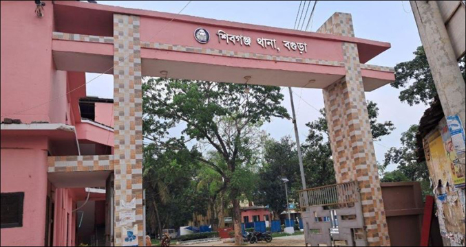 বগুড়ায় বাড়িতে ঢুকে অবসরপ্রাপ্ত নারী ব্যাংক কর্মকর্তাকে ছুরিকাঘাতে হত্যা