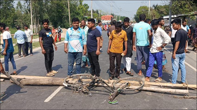 দিনাজপুরে ট্রাক চাপায় ছাত্র নিহত, আটক ট্রাক চালক