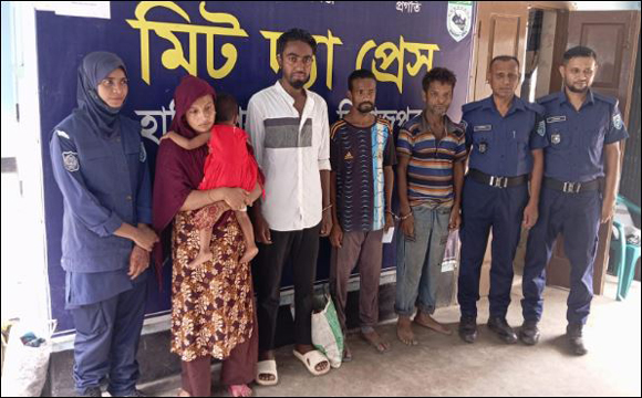 হাকিমপুরে গ্রেফতারি পরোয়ানার আসামিসহ দণ্ডপ্রাপ্তদের আদালতে প্রেরণ