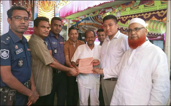 হাকিমপুরে মন্দির উন্নয়নে প্রধানমন্ত্রীর অনুদানের প্রকল্প হস্তান্তর