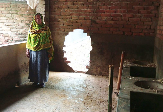 পাঁচবিবিতে সিধ কেটে গরু চুরি