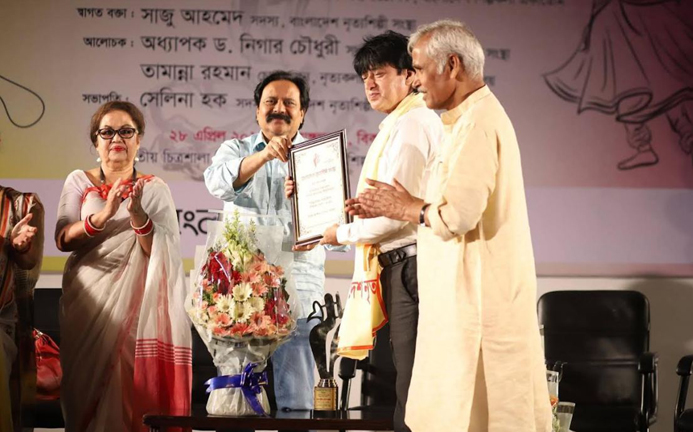 বগুড়ার নৃত্যশিল্পী আশিক ফারুক ঢাকায় গওহর জামিল পদকে ভূষিত