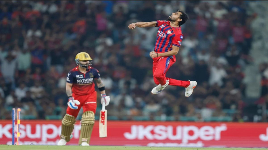 প্রিন্স যাদবের হাতে কি এবারের ‘বল অব দ্য টুর্নামেন্ট’?