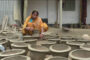 গোবিন্দগঞ্জে মৃৎ শিল্পের হাল ধরেছেন নারীরা কারিগররা