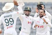 মিরাজের ঘূর্ণিতে ২৭ রানের লিড পেল বাংলাদেশ