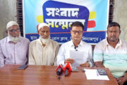 বিরলে সংবাদ সম্মেলনের মাধ্যমে আওয়ামীলীগ ত্যাগের ঘোষণা চার রাজনীতিবীদ