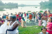 ঋষিঘাট গঙ্গাস্নান ও বারুণী মেলায় ভক্তদের ঢল, উৎসবমুখর ঘোড়াঘাট
