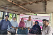 পঞ্চগড়ে ৩০৩ হতদরিদ্র নারী ও কিশোরির মাঝে হাঁস-মুরগির বাচ্চা ও মাছের পোনা বিতরণ