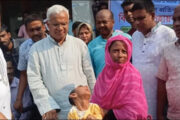 ঢেউটিন ও জিআর চাল বিতরণ