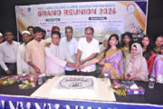 স্মৃতিচারণ ও আড্ডায় মাতলেন দিনাজপুর হলি ল্যান্ড কলেজের প্রাক্তন শিক্ষার্থীরা