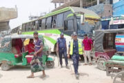 অতিরিক্ত যানবাহনের চাপে গোবিন্দগঞ্জ শহর এলাকায় যানজটে নাকাল শহরবাসী ও দুর্ভোগের শিকার যাত্রী