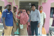 বিরামপুরের খানপুর ইউনিয়নে ভিডাব্লিউবি কর্মসূচির চাল বিতরণ