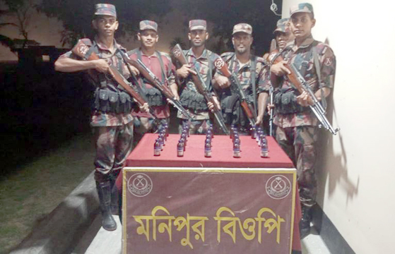 মণিপুর ও খানপুর সীমান্তে বিজিবি চোরাচালান অভিযান চালিয়ে প্রায় আড়াই লাখ টাকার মাদক আটক