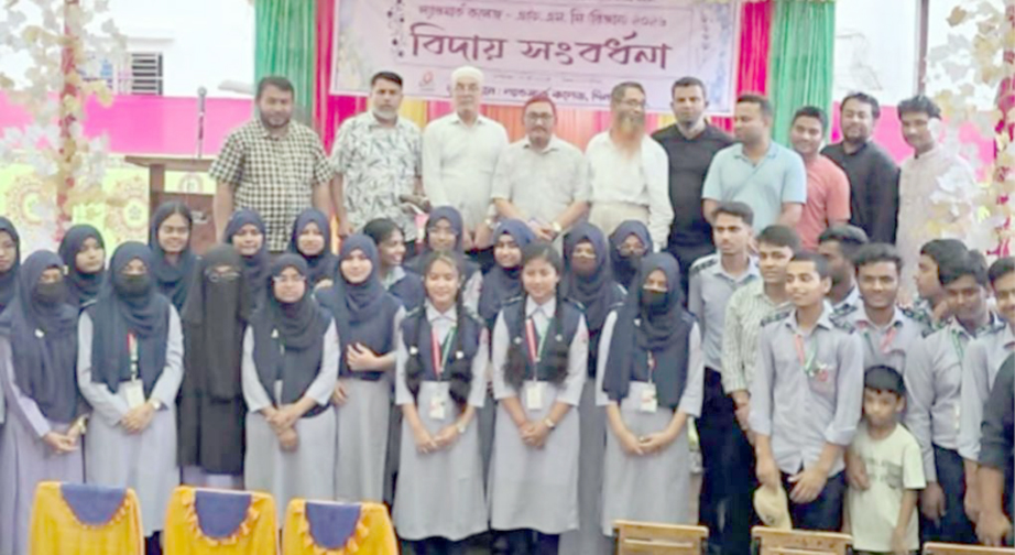 দিনাজপুরে ল্যান্ডমার্ক কলেজে এইচএসসি পরীক্ষার্থীদের বিদায় সংবর্ধনা অনুষ্ঠিত