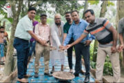 ধুনট পৌর এলাকায় ৫ লাখ টাকায় আরসিসি রাস্তা নির্মাণ কাজের উদ্বোধন
