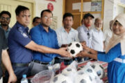 ধুনটে ৫২ শিক্ষা প্রতিষ্ঠানের শিক্ষার্থীদের মাঝে ক্রীড়া সামগ্রী বিতরণ