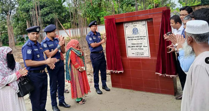 চিরিরবন্দর থানার প্রশাসনিক কাম ব্যারাক ভবন উদ্বোধন