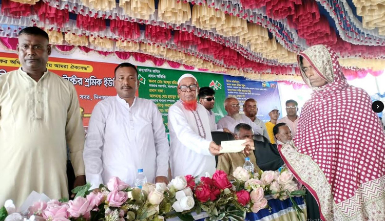 দিনাজপুর জেলা ট্রাক ট্যাংকলরী কাভার্ডভ্যান ও ট্রাক্টর শ্রমিক ইউনিয়নের সাধারণ সভা অনুষ্ঠিত