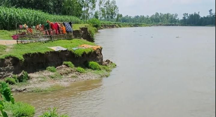 গোবিন্দগঞ্জে ১২টি পয়েন্ট নদী ভাঙ্গন, দুশ্চিন্তায় স্থানীয়রা