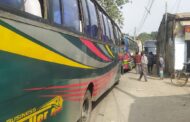 হিলি স্থলবন্দরের  ব্যাস্ততম সড়কে নেই ট্রাফিক ব্যবস্থা প্রভাব পড়ছে বাণিজ্যে