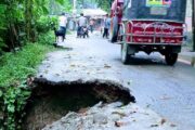 পলাশবাড়ী থেকে কিশোরগাড়ী সড়কের বেহাল দশা : ভাঙা রাস্তায় ঝুঁকিতে হাজারো মানুষ, দ্রুত সংস্কারের দাবি স্থানীয়দের