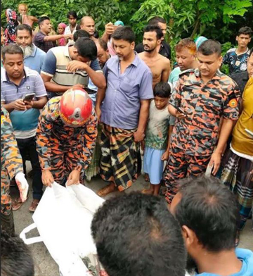 চিরিরবন্দরে ট্রাকের চাকায় পিষ্ট হয়ে শিশু শিক্ষার্থীর মৃত্যু