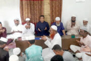 হিলিতে সাবেক প্রধানমন্ত্রী খালেদা জিয়ার জন্মদিনে এতিম শিশুদের মাঝে খাবার বিতারণ