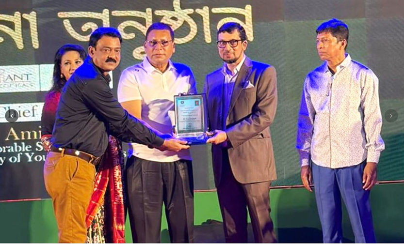 ভলিবলে অসামান্য অবদানের স্বীকৃতিস্বরূপ দিনাজপুরের বিশিষ্ট ক্রীড়া সংগঠক সমিরন ঘোষকে ভলিবল ফেডারেশনের সম্মাননা প্রদান
