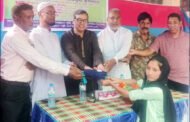 চাহিদাসম্পন্ন শিক্ষার্থীরা পেল স্কুল ড্রেস