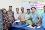 ধুনটে ছাগল পালনে ১০ নারীকে আর্থিক সহায়তা