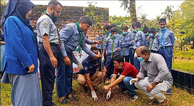 হিলিতে নানা আয়োজনে 'গ্রীণ এন্ড ক্লিন দিনাজপুর' কর্মসূচি পালন
